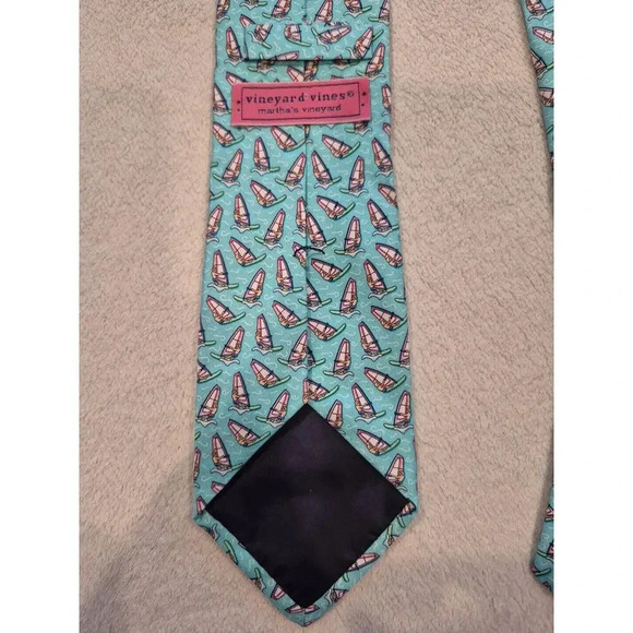Vineyard vines Men's Wind Surfer Silk Necktie Neck Tie for shirt Green Blue - Picture 4 of 5
